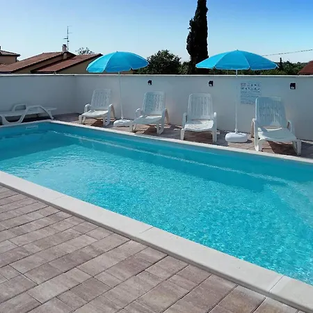 2 Bedroom Gorgeous In Umag